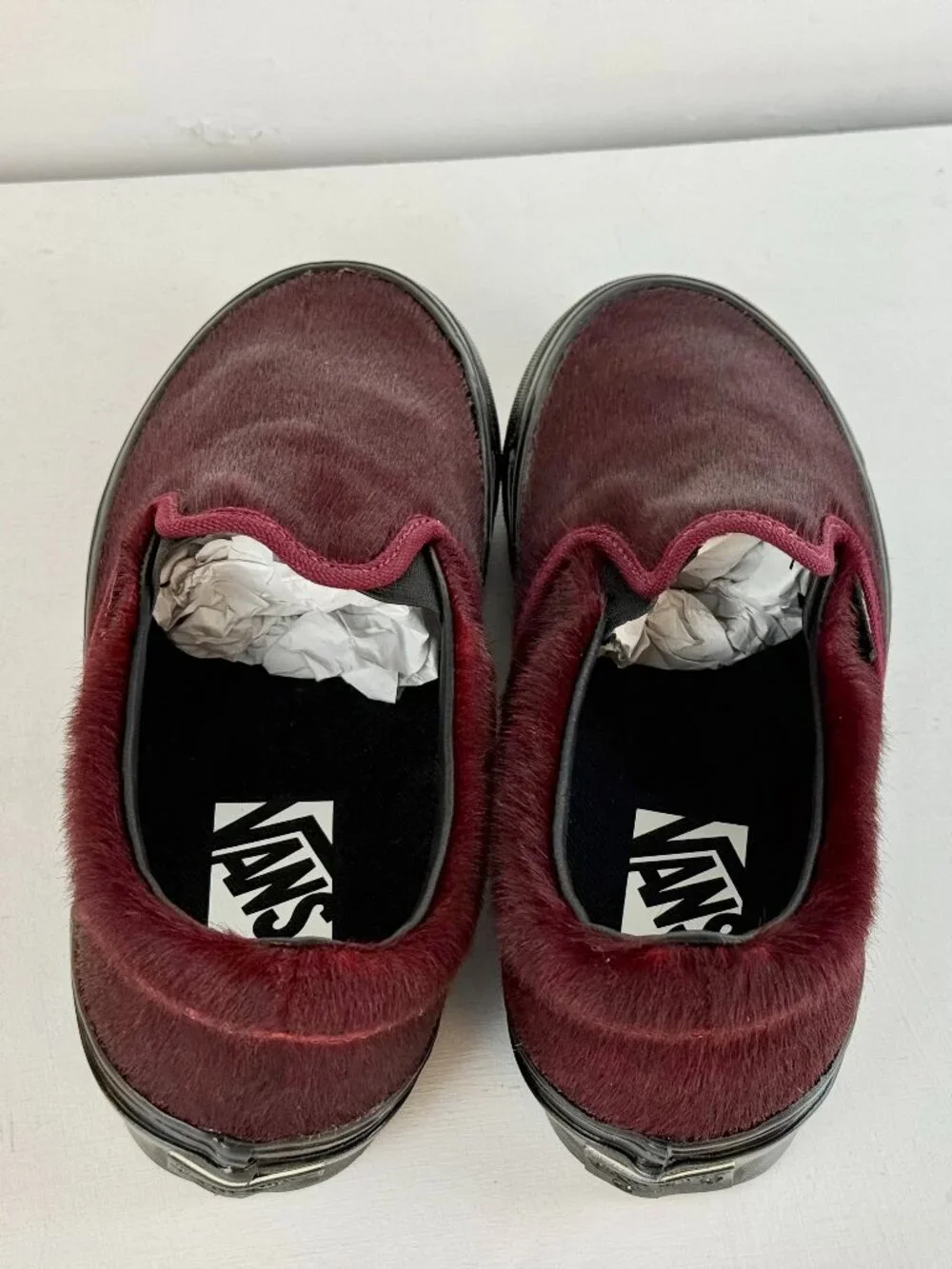 M5.5 W7 - Vans Classic Slip-On 98 LX Pony Hair Burgundy Black